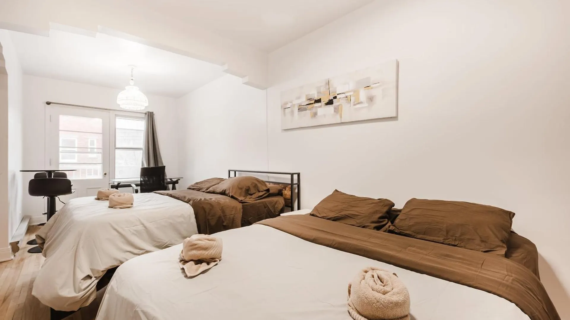 One Bedroom Apartment With Balcony - 2159-03 Montreal 0*,